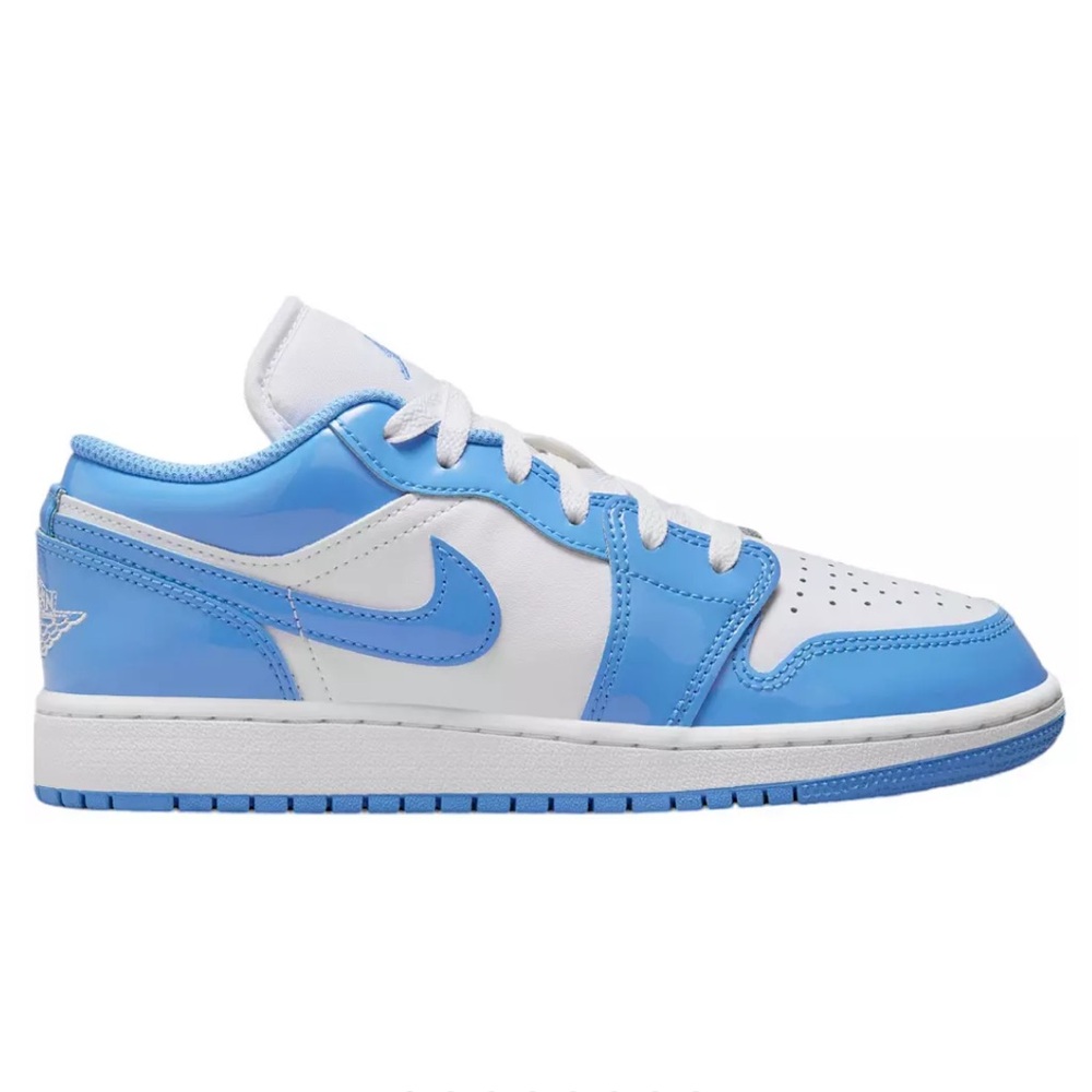 Jordan 1 Low White and Baby Blue Boys Sneakers size 5